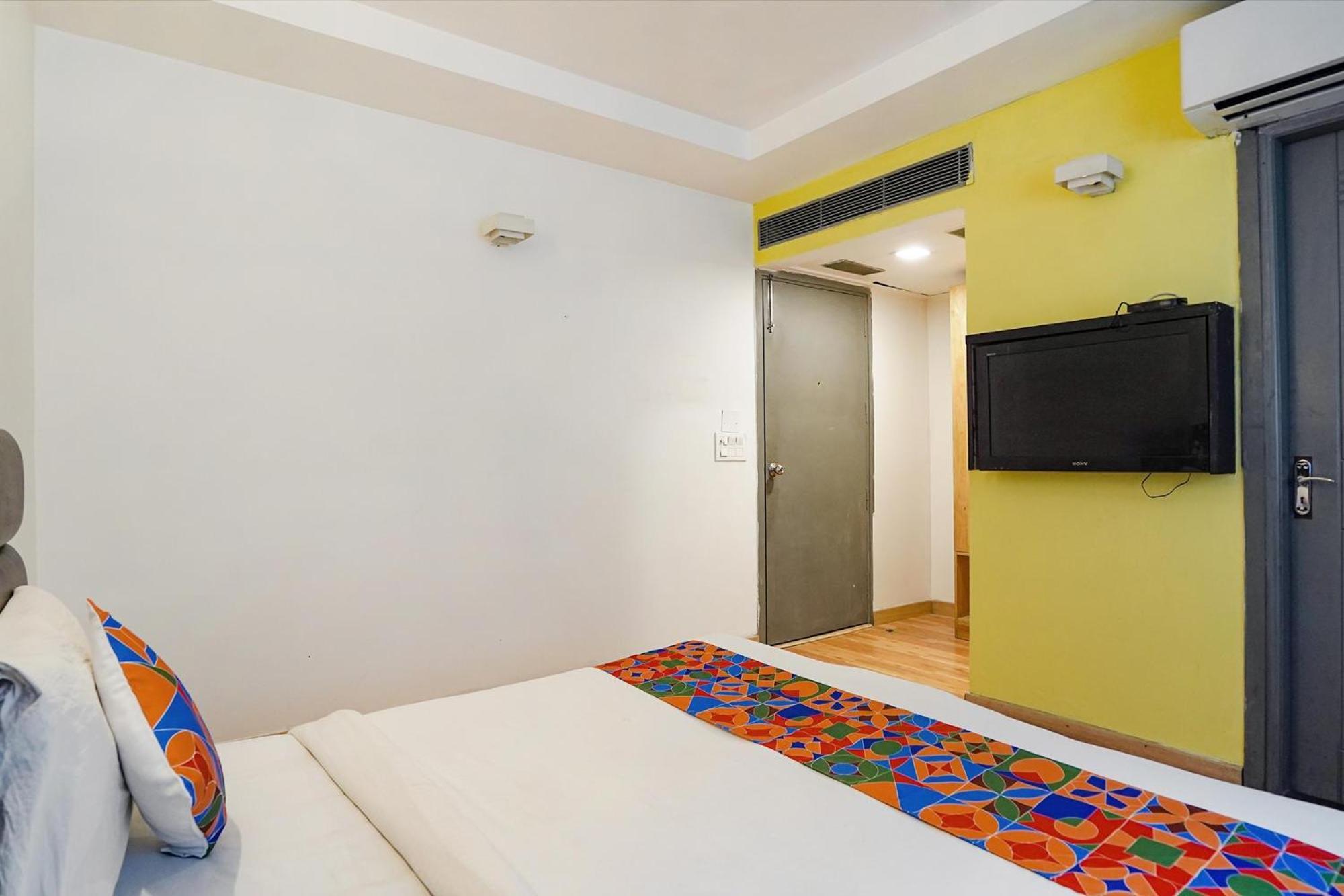 Fabhotel D75 At Residency Ghaziabad Εξωτερικό φωτογραφία